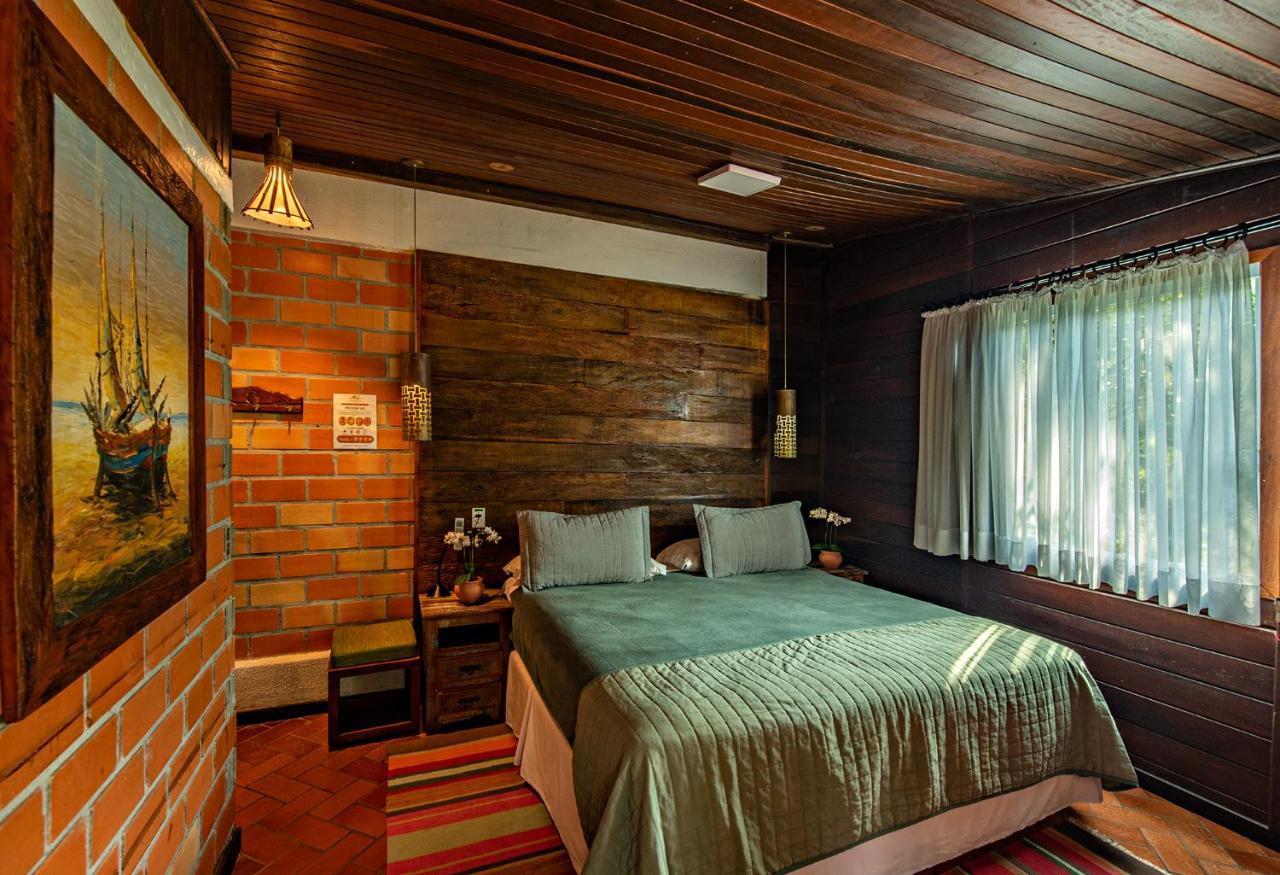 Grajagan Surf Resort Ilha do Mel Bilik gambar