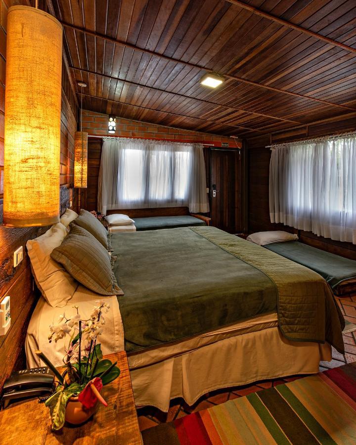 Grajagan Surf Resort Ilha do Mel Bilik gambar