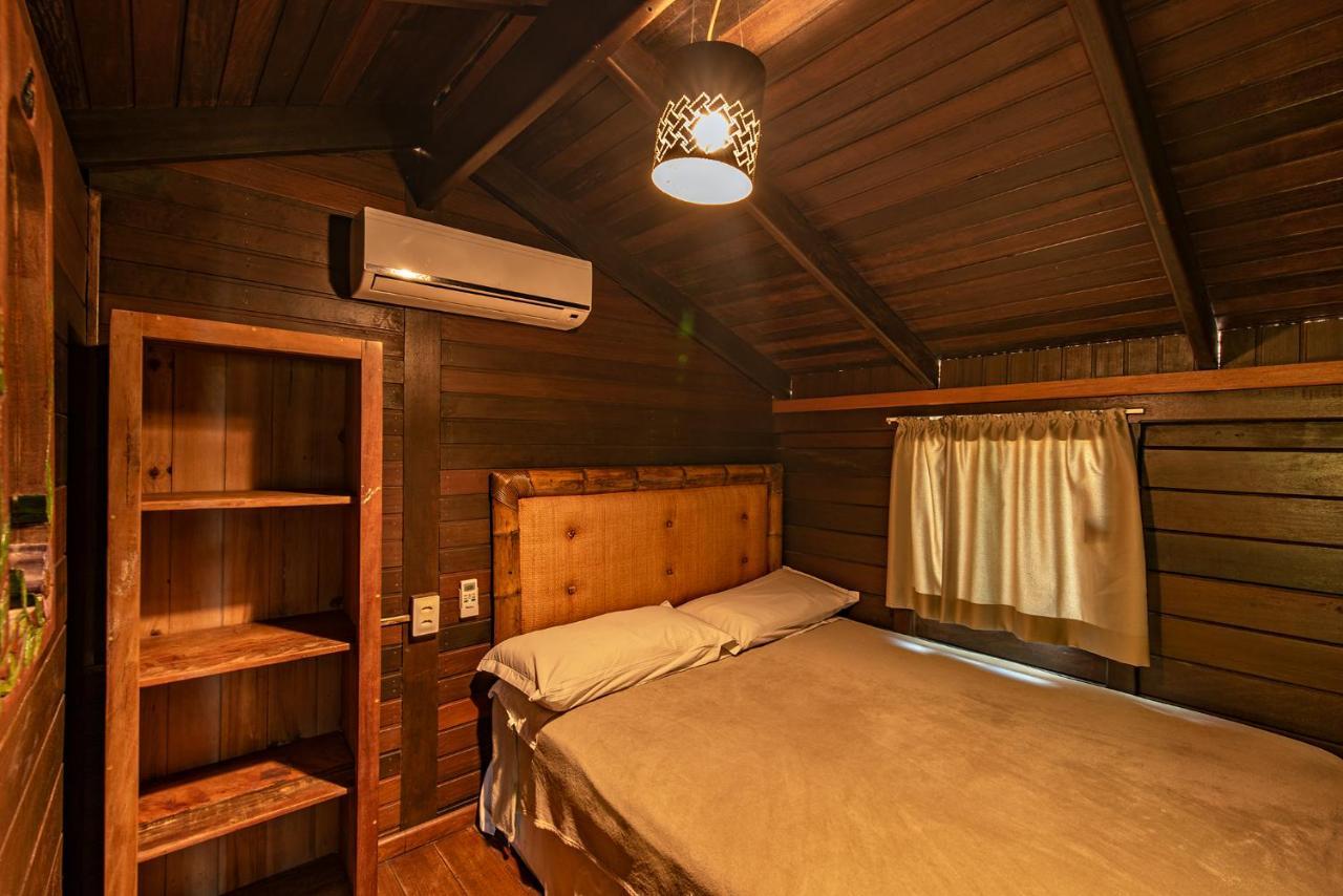 Grajagan Surf Resort Ilha do Mel Luaran gambar