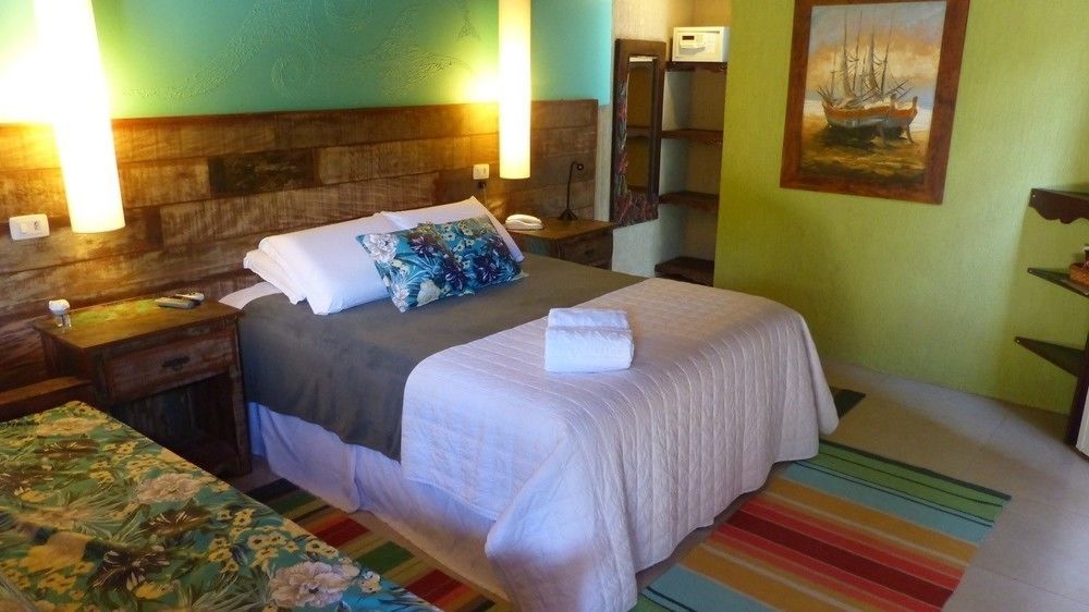 Grajagan Surf Resort Ilha do Mel Luaran gambar
