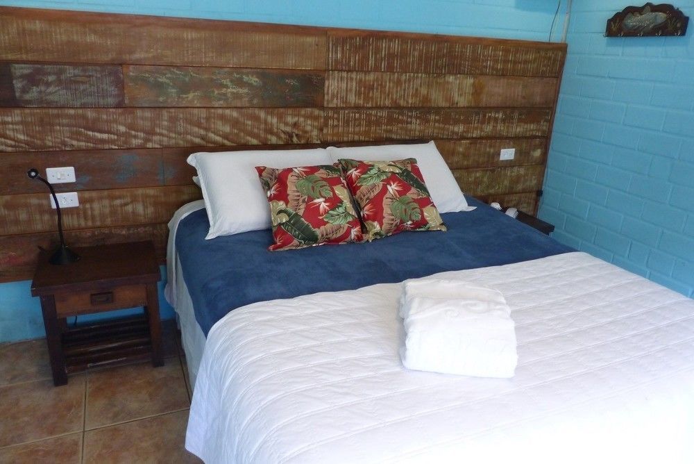 Grajagan Surf Resort Ilha do Mel Luaran gambar