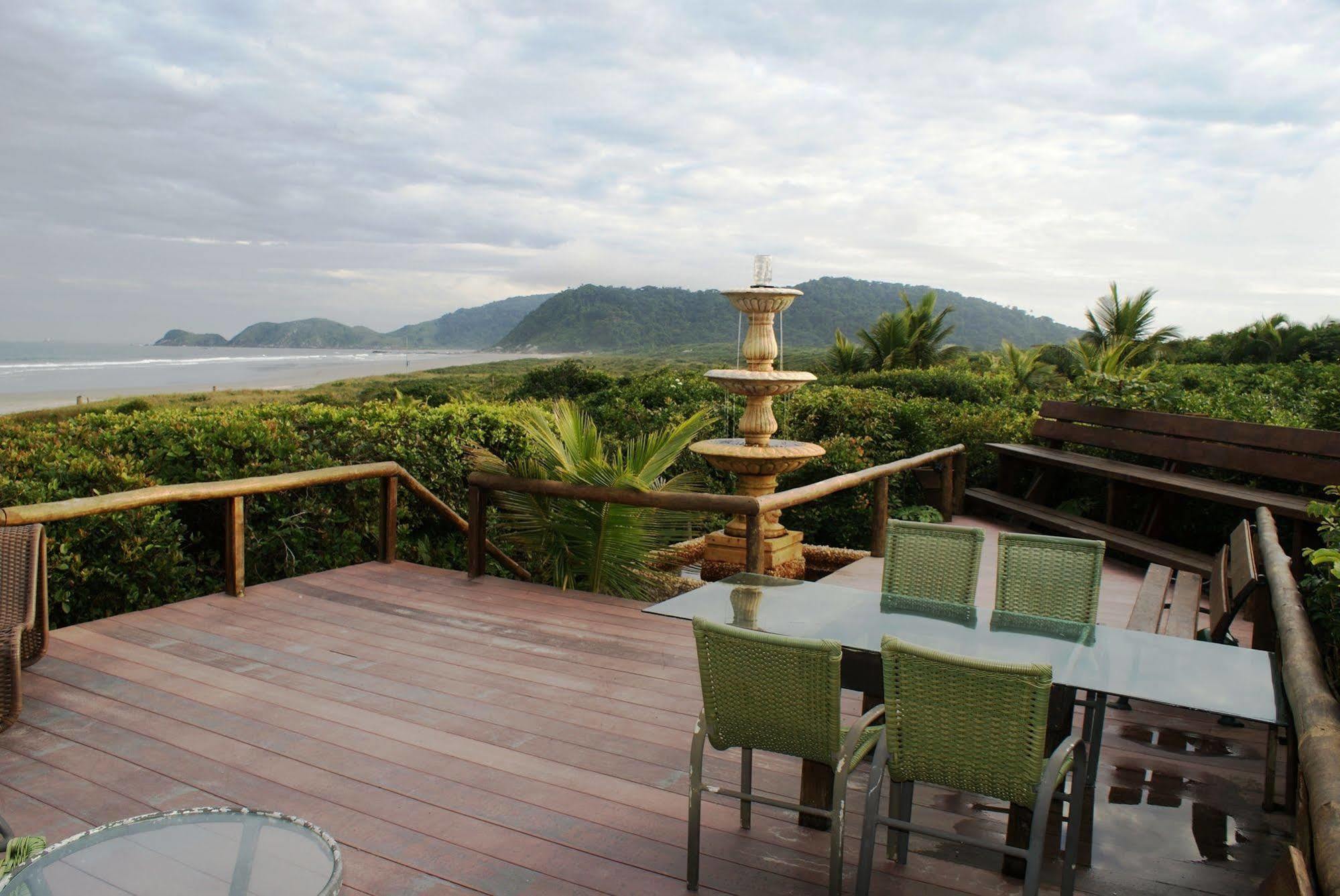 Grajagan Surf Resort Ilha do Mel Luaran gambar