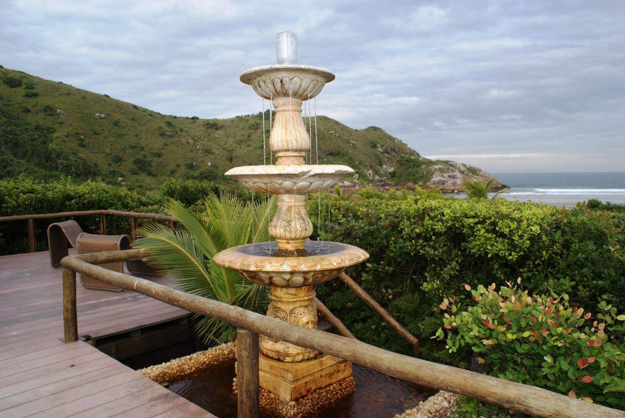 Grajagan Surf Resort Ilha do Mel Luaran gambar